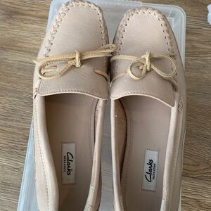 Neutral Clark loafers, size 8, beige, light pink, tan